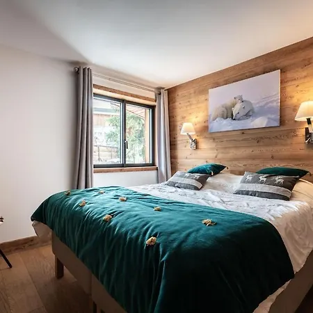 Chalet Superbe Avec Piscine A Moriond *